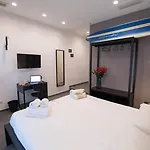 Quattro Briganti 4* Salerno